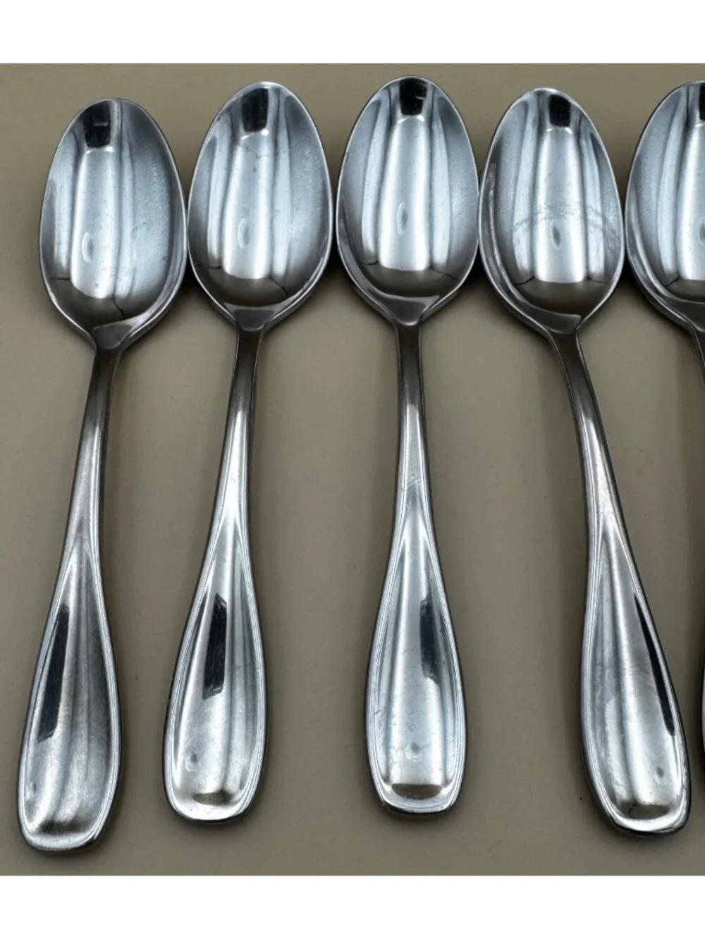 8 Oneida VOSS Oval Soup Spoons Table Spoon Stainless Flatware
